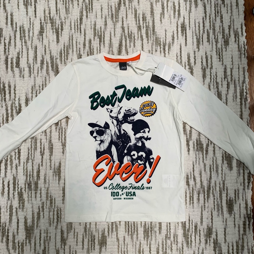 NWT Boys long sleeve graphic T-shirt size 7